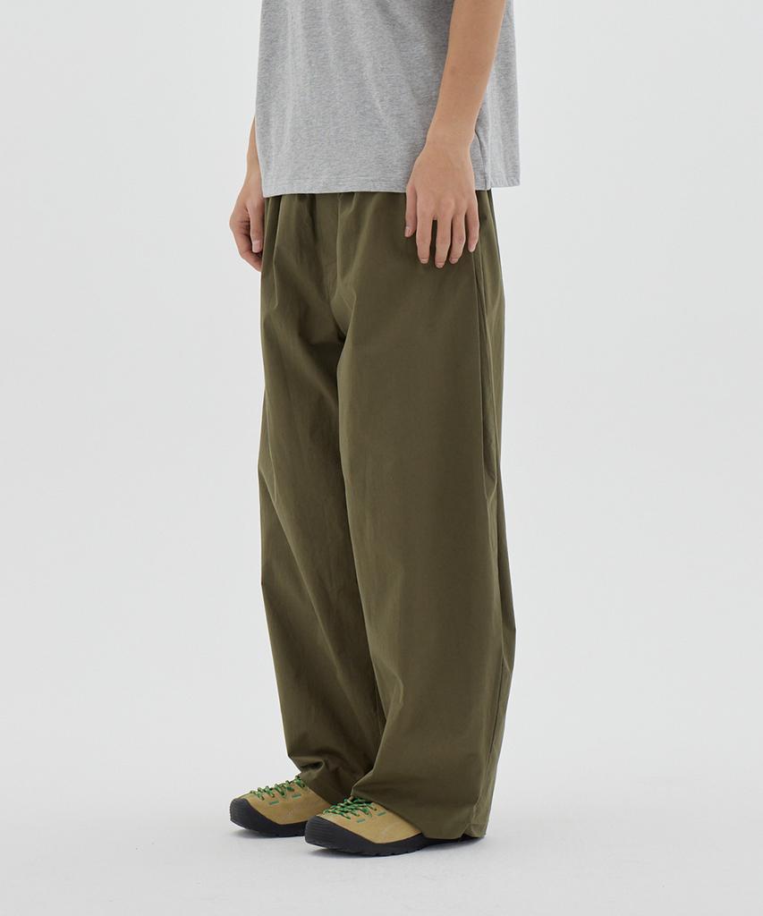 URBANAGE Balloon Fit Curved Pintuck Cotton Elastic Waist Pants_Khaki