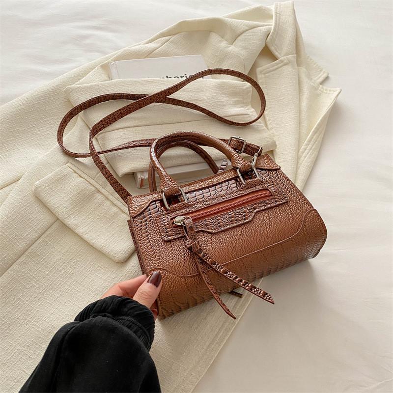 Trendy Fashionable Handbag For Women Stylish Casual Korean Vintage Small Square Purse