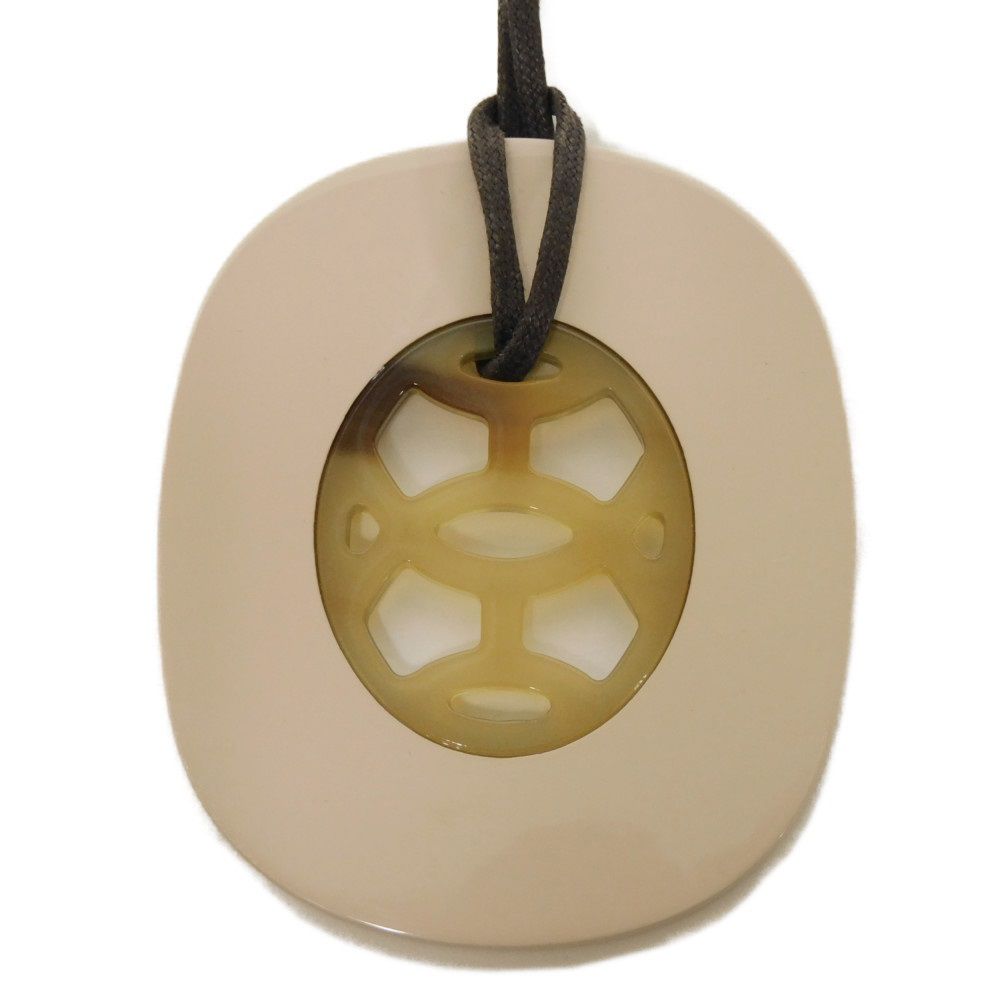 

Used 9212 Lift GM 7984 Pendant in Natural Excellent Condition with Logo Embossed 13858 Lacquer Wood Pastel. from Japan
