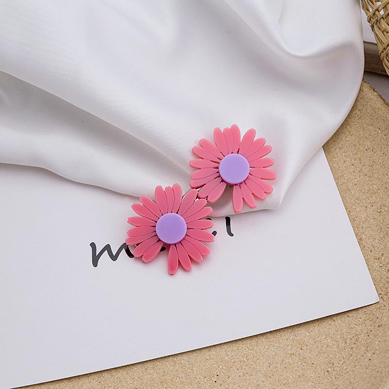 Clips de păr nou de primăvară/vară coreean cu margarete colorblock: Clips de păr proaspăt stil Hyuna cu cioc de rață și clips de sus