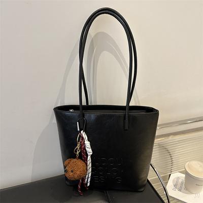 Women's Retro Work Handbag 2025 Winter New Versatile Ins High Value Shoulder Underarm Bag Tote Bag