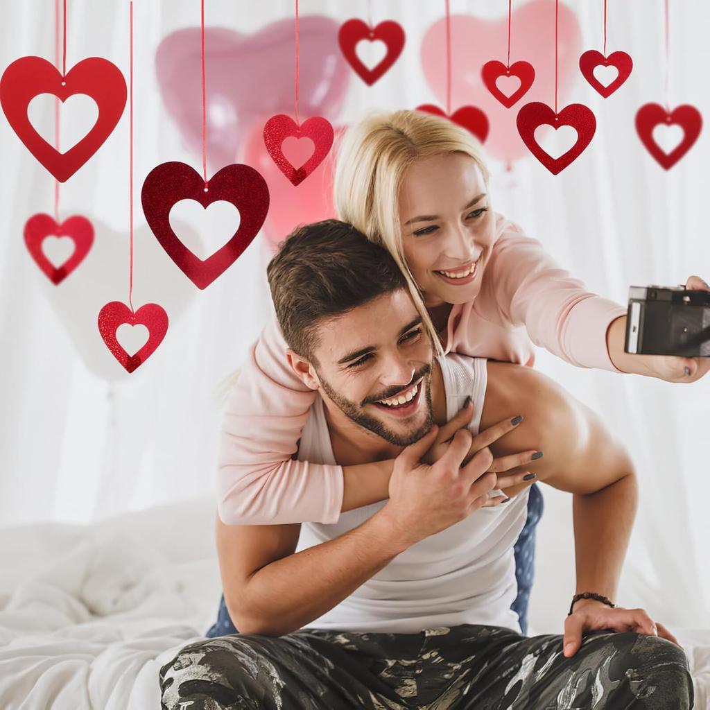 NUOBESTY 40pcs Glitter Heart Swirl Hanging Decoration, 3D Heart Shape Ornament Love Hanging Cutouts Valentines Banner Heart Garland Streamers