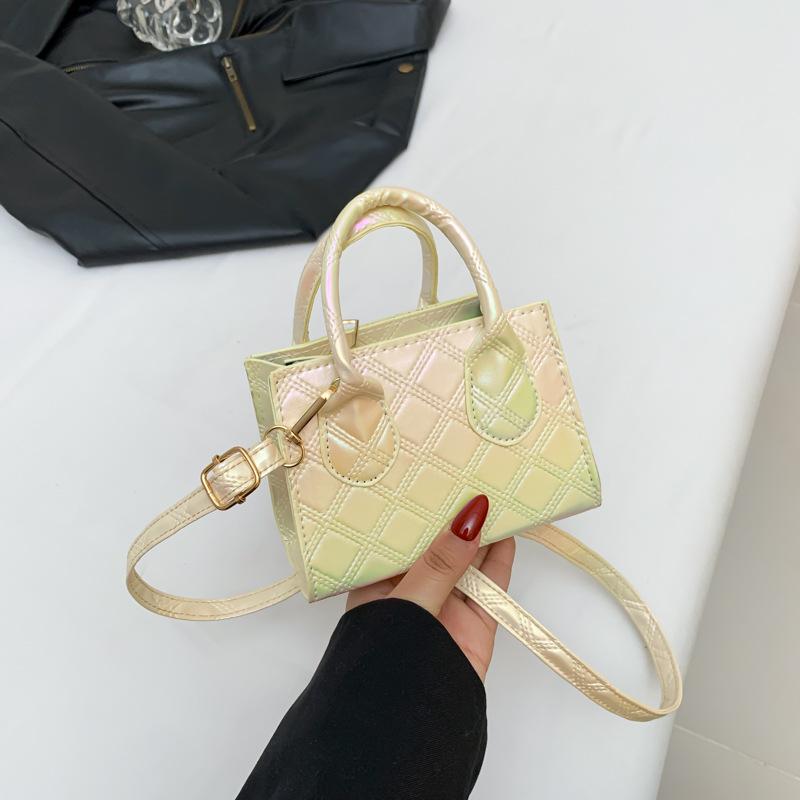 Spring New Fashionable Casual One-shoulder Simple and Beautiful Handbag Women's Crossbody Bag Commuting Small Square Bag