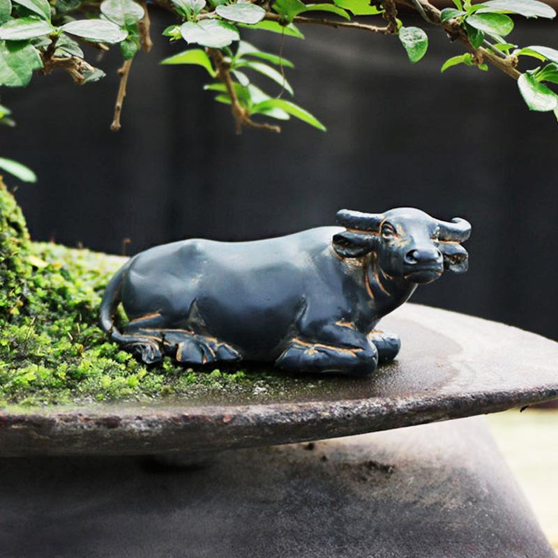 Ozdoba Ogrodowa Krowa do Bonsai, Skalniaków, Krajobrazu i Trawnika, Mikro Krajobraz ze Stawem Rybnym i Roślinami w Doniczkach