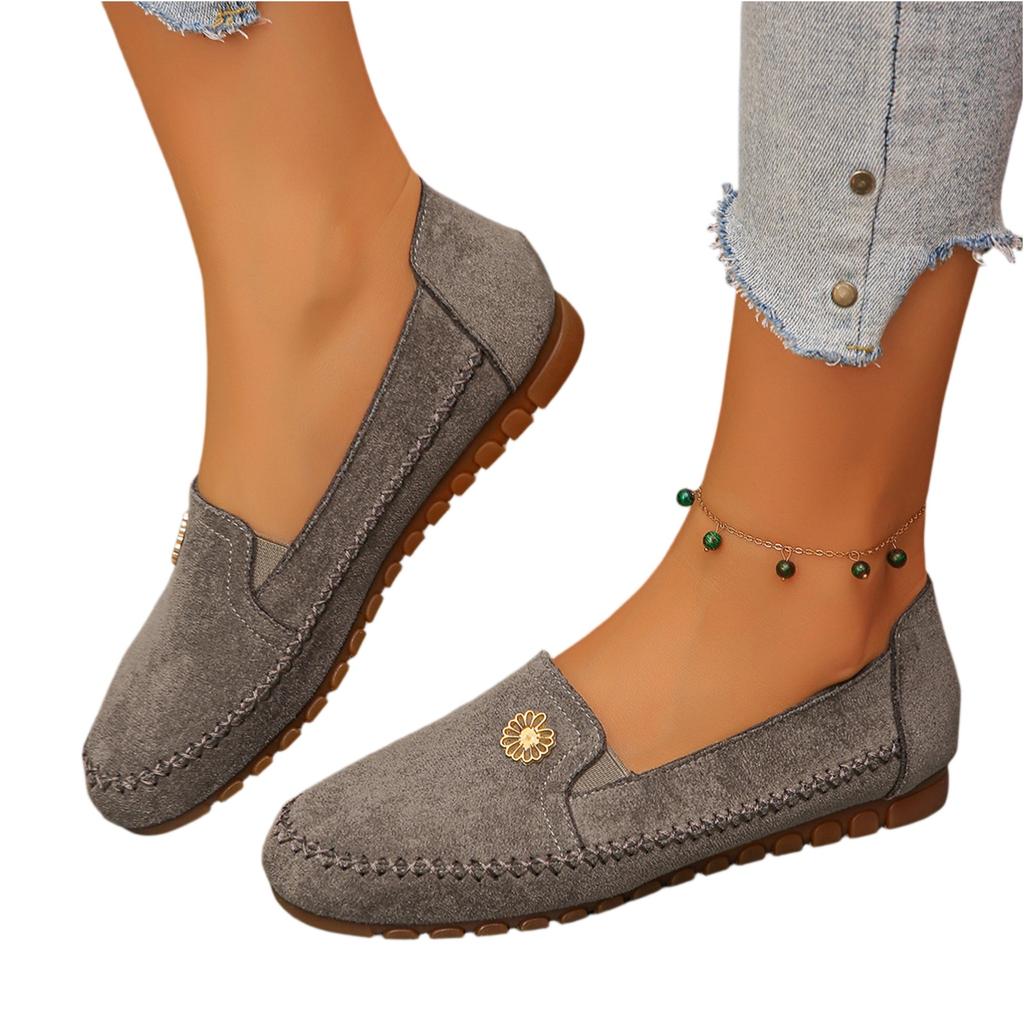 Women's Loafers Slip On Casual Flat Shoes Soft Suede Material Comfortable Sole Lightweight Design Suitable for Daily Wear