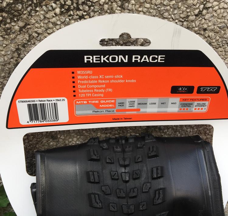 Maxxis REKON RACE Tubeless Faltbarer Mountainbike-Reifen, Gelbe Seitenwand, 27,5/29 x 2,25/2,35