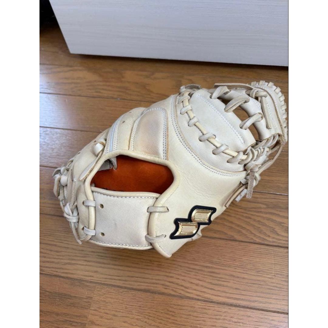 Used SSK Soft Catcher s Mitt White Camel