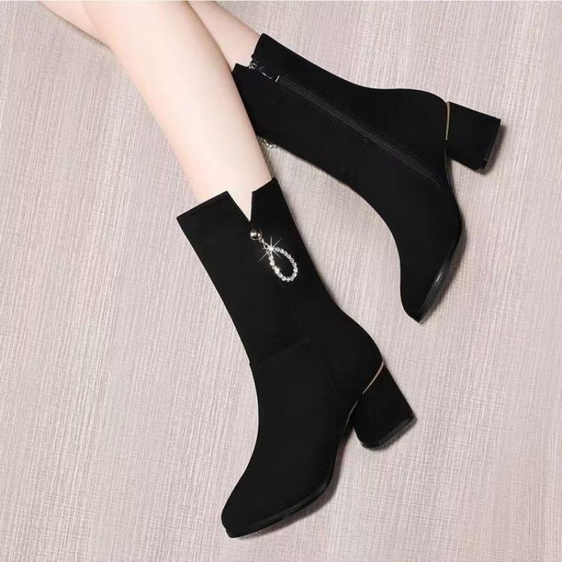 

Новые осенне-зимние бархатные утепленные теплые женские модные ботинки на толстом каблуке средней длины с толстым каблуком, два варианта: белые и удобные. 41