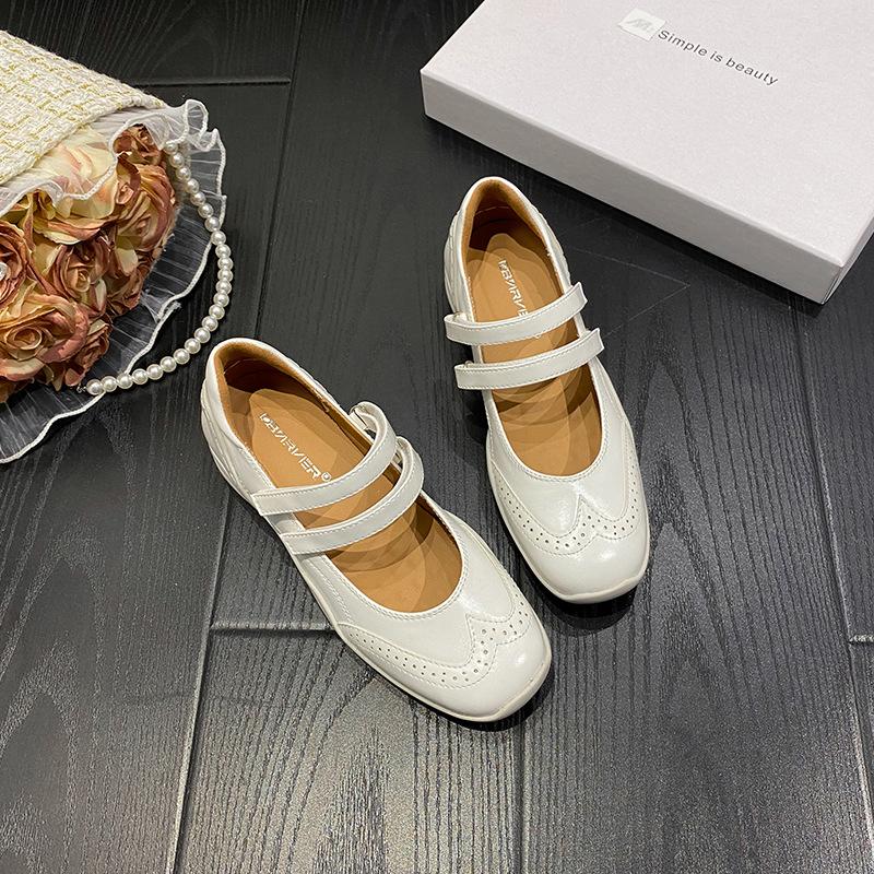 

2025 Новые балетки Мэри Джейн Нишевая ретро повседневная обувь Одинарная обувь Женские балетки Большой размер Женская обувь 41-43 43