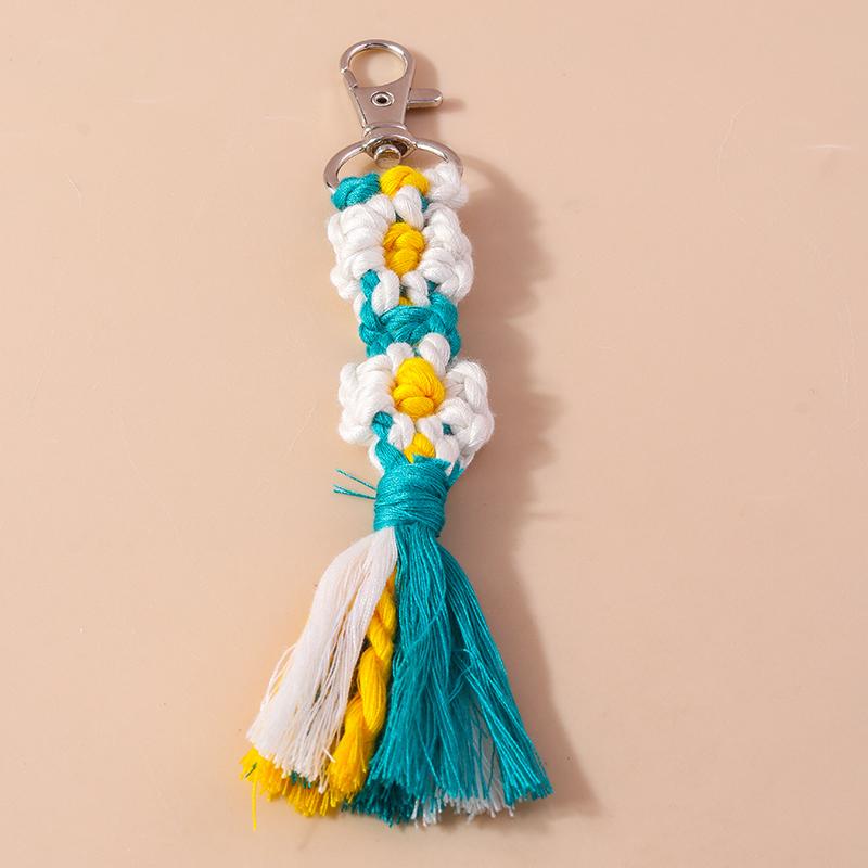 

Pretty Hand knitted Flower Tassels Keychain Women Girls Key Ring Pendant for Handbag Decor DIY Key Chain Jewelry Gift