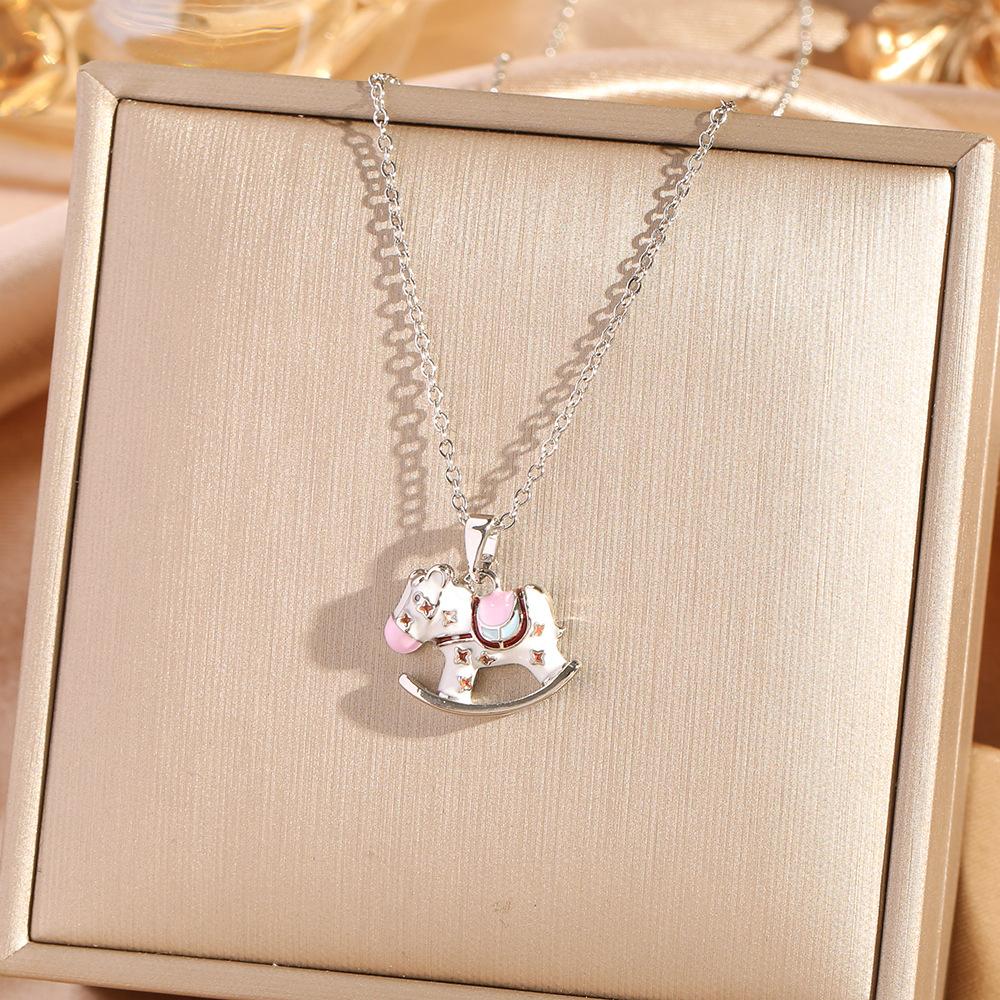 Four Leaf Clover Pendant Necklace For Women Fashionable Zircon Crystal Adjustable Chain Delicate And Versatile Jewelry