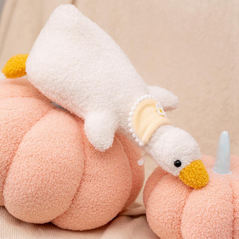 Girly Home Decor Pink Pumpkin Plush Toy Soft Stuffed Pumpkin Goose Plushies Lovely Throw Pillow Gifts for Children Girl Sofa