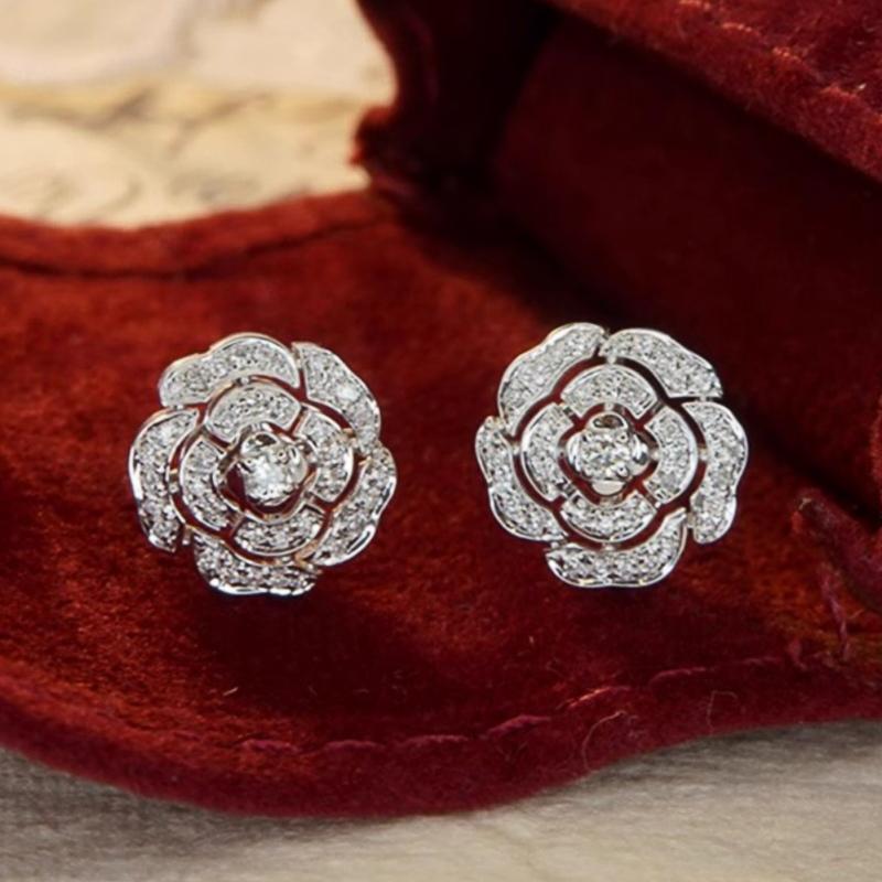 Graceful Flower Stud Earrings Women Engagement Accessories with Brilliant Zirconia Aesthetic Silver Color Wedding Jewelry