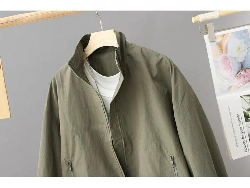 Women's High Collar Spring & Autumn Windbreaker: Lightweight, Solid Color, Short Cardigan - Fashionable Belly-Covering Jacket for 2025.