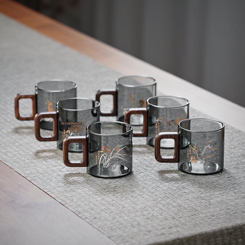 Quandu Decal Glass Kung Fu Master Tea Cup
