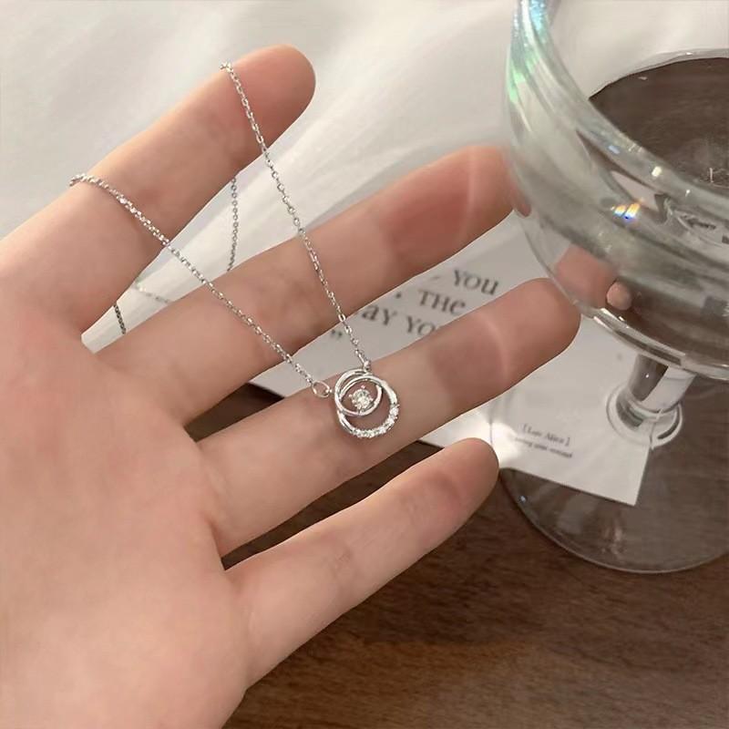 Tide Thin Chain Pendant, High-End Sense Collarbone Chain, Femininity, Versatile Fashion, Niche Design Necklace