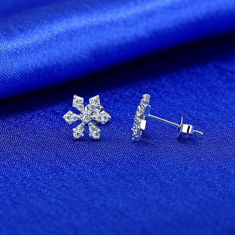 Antiallergische Mode Damen Sechsblättrige Schneeflocke Flash Diamant Zirkon Ohrringe Beliebter Schmuck