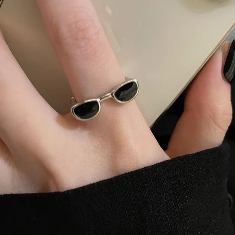 Fashion Cute Small Glasses Rings for Women Men Girls Personality Funny Open Black Mini Eyewear Finger Rings Jewelry Gifts