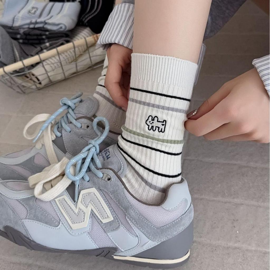 Zhuji Women's Autumn/Winter Mid-Calf Cartoon Puppy Embroidered Striped Socks