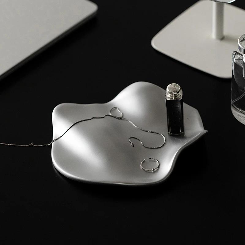 Creative Irregular Jewelry Tray Nordic Furniture Decor Wave Resin Serving Tray High End Desktop Organizer Trays Decorative
