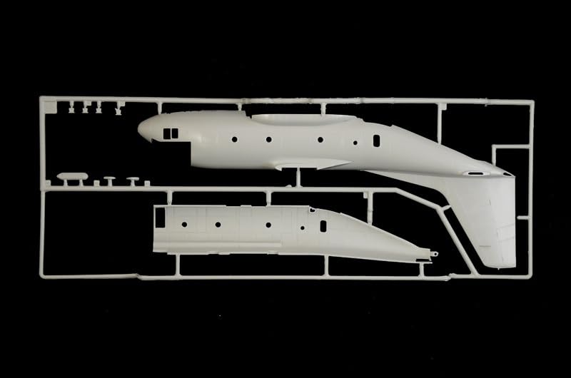 Platz Italeri 1/72 Scale American C-27J Spartan Transport Plane Plastic Model Kit IT1450 (Airplane)