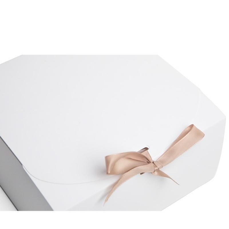 Black Folding Gift Present with Lid Luxurious Red Ribbon Cardboard Gift Boxes Wedding Graduation Gift Anniversary Birthday Souvenir Packaging Box