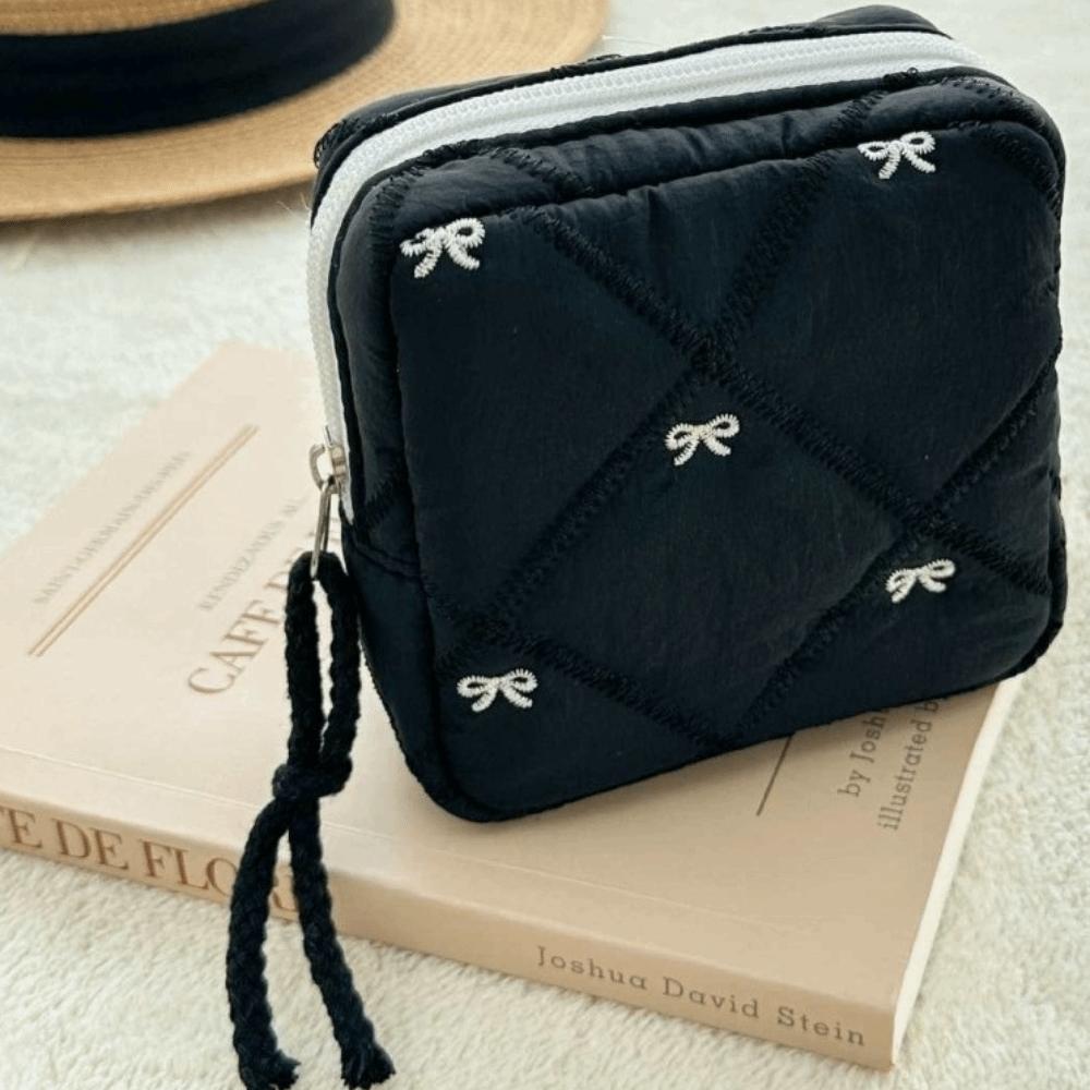 Quilted Toiletry Bag Multi-functional Sanitary Napkin Storage Bag Coquette Bow Cosmetic Bag Trave