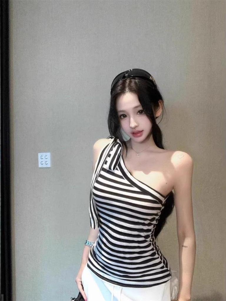 Retro Striped One-Shoulder Camisole - Slim Fit, Summer Style Women's Top