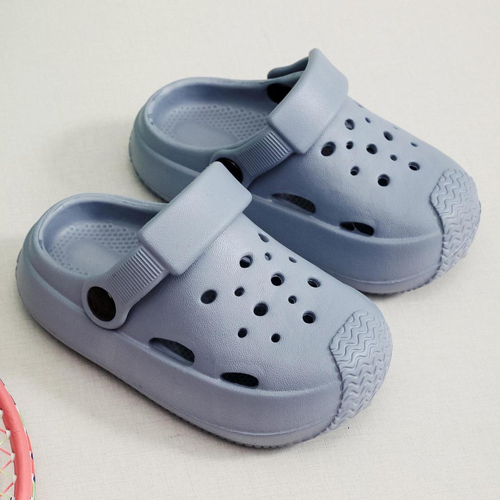 Children's Trendy Non-Slip Hole Sandals for Indoor/Outdoor Use
