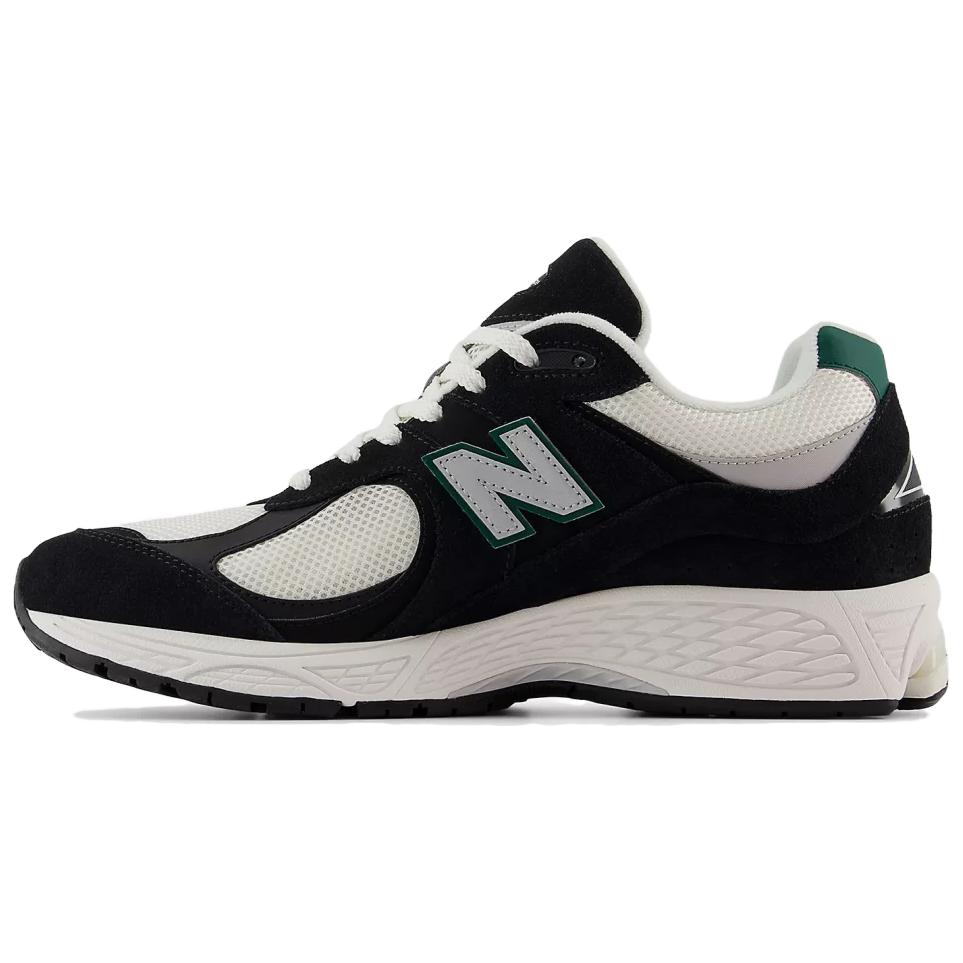New Balance 2002R Black Marsh Green Unisex Sneakers Sea-Salt M2002RRA