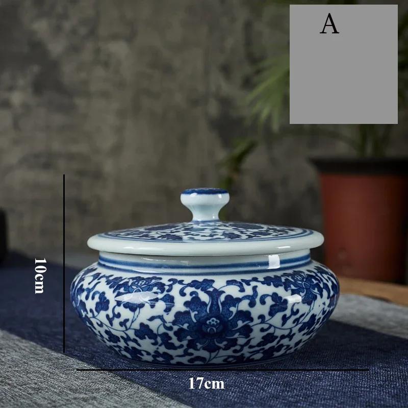 Vintage Ceramic Storage Jar with Lid Blue Flower Pattern Tea Caddy Living Room Ornament Flat Belly Ceramics Jar Home Decoration