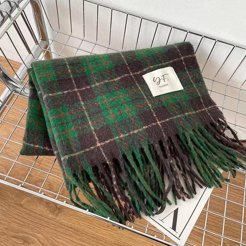Korean version of wool plaid scarf women's winter new fashion versatile thickened warm student couple plush scarf men