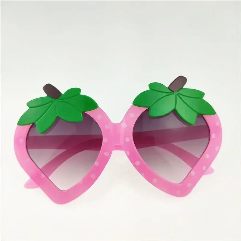 Kids Cartoon Sunglasses Strawberry Design Anti UV Sun Glasses Oversize Frame Baby Eyewear Fashion Accessories
