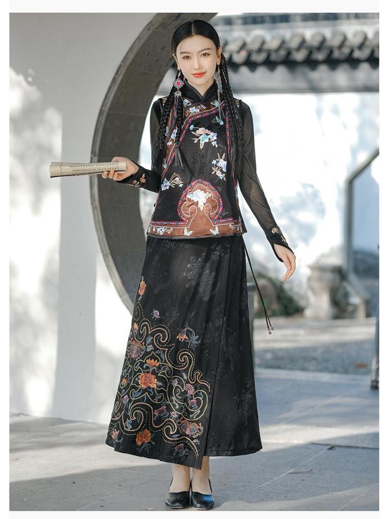 2024 Autumn Ethnic Women's Chinese Embroidered Sleeveless Jacket – National Tide Gege Style