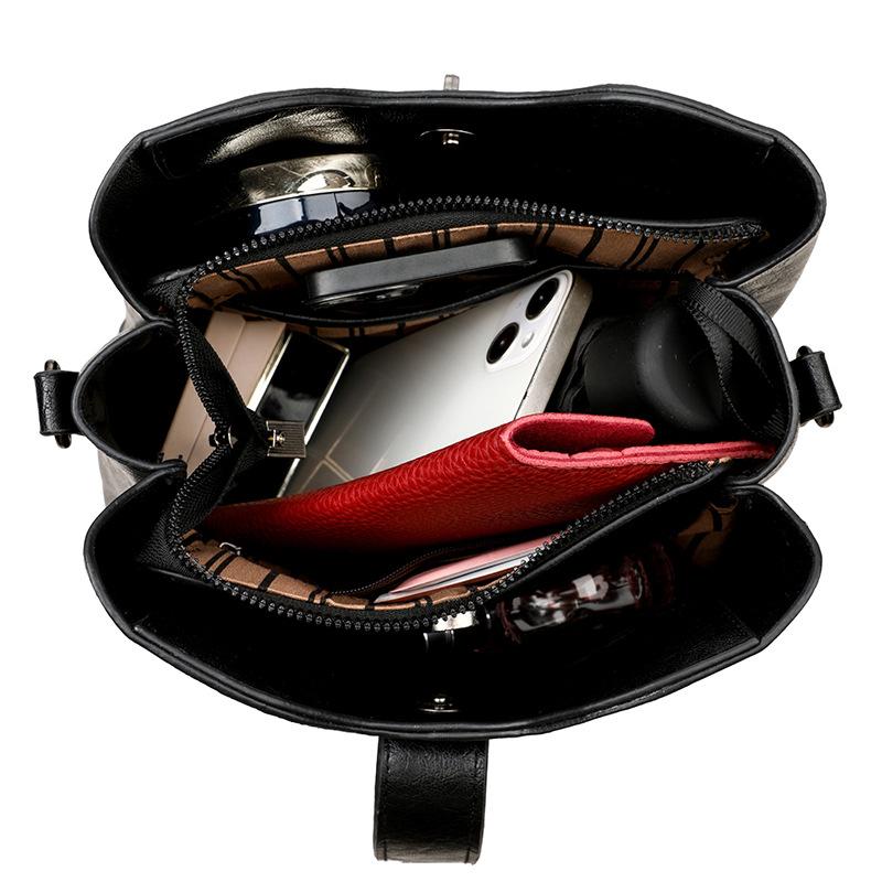 2025 New Versatile Shoulder Messenger Bag Large Capacity Fashion Handbag Bucket Bag