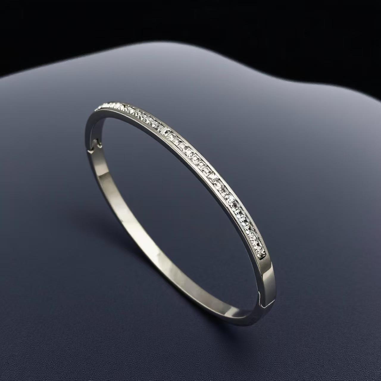Women s Stainless Steel Rhinestone Bracelet: Colorfast Titanium Starry Sky Design