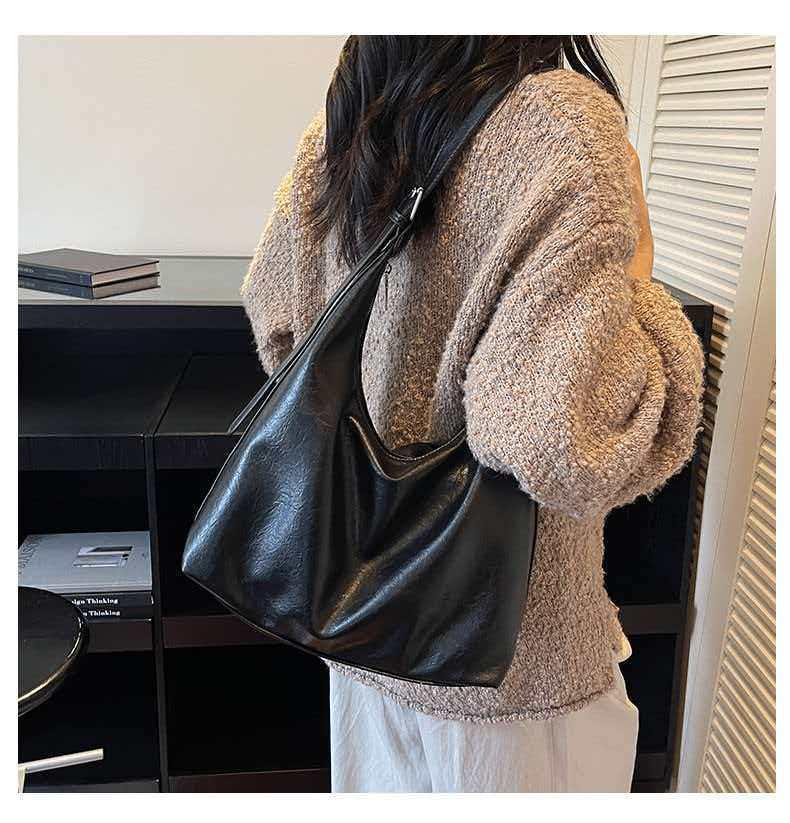 

Трендовая женская сумка на плечо и через плечо из мягкой кожи 2025 - Большая вместимость и универсальный дизайн 32x13x35 cm