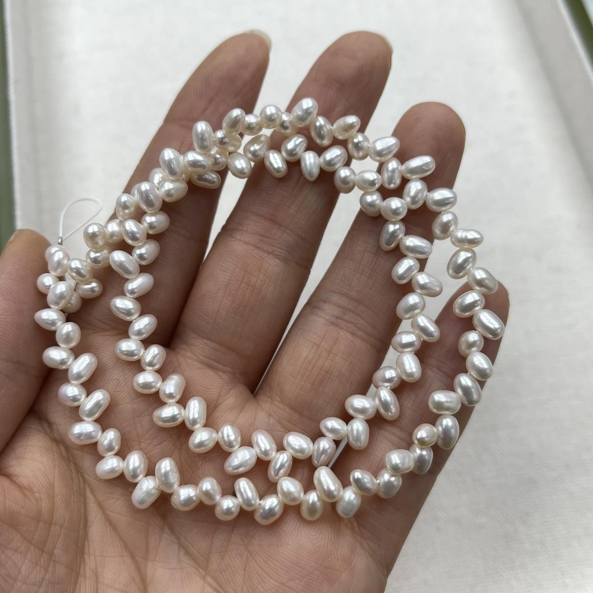 1 нить, Белые, розовые, фиолетовые натуральные пресноводные жемчужины, Ручная работа, Жемчужные бусины-колоски для изготовления украшений, поделок DIY (Бусины 4-5 мм, Длина 36 см) 1String/4-5mm-36cm белый