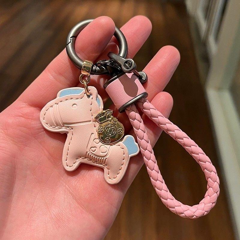1Pcs Exquisite Personalized Horse Key Chain Rope Handmade Leather Car Keychain Pendant For Men And Women Diy Accessories