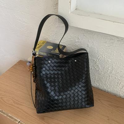 Duża pleciona torba typu tote damska nowa retro wszechstronna torba na ramię listonoszka niszowa torba dla dojeżdżających