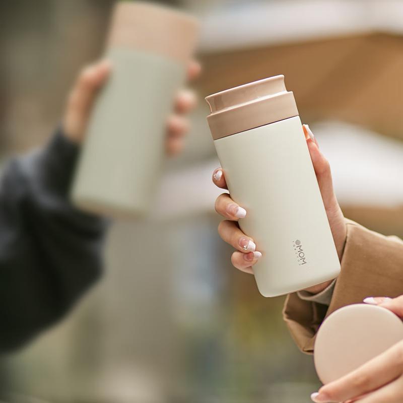 MOMOCONCEPT Insulated Tea Infuser Bottle