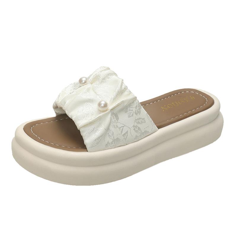 Flat sandals 2025 new summer gentle fairy wind pearl round head seaside beach fashion cool slippers