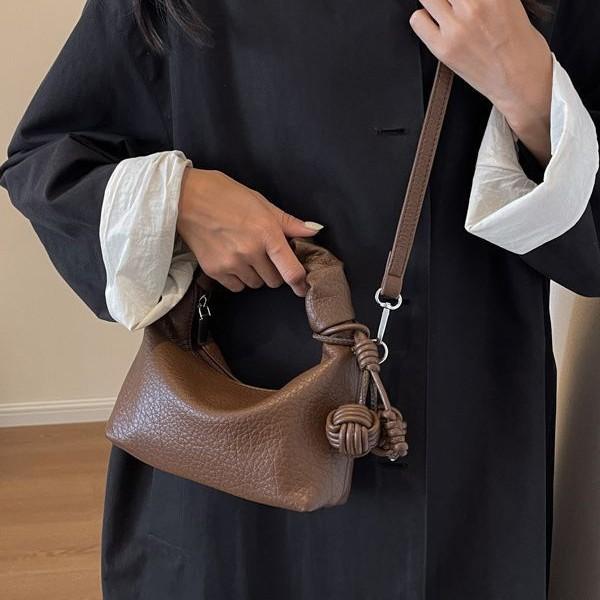 This year's popular underarm bag women's 2024 new spring fashion handbag versatile shoulder dumpling bag messenger bag