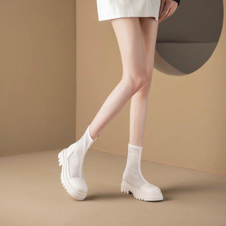 

Мода 2024 года, новые сетчатые полые крутые ботинки для женщин, большой размер, весна/лето, новая корейская версия, дышащие ботинки, внутреннее увеличение, черные ботинки 39 бежевый