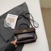 Small bag women's fashion versatile new shoulder messenger bag retro niche small square bag