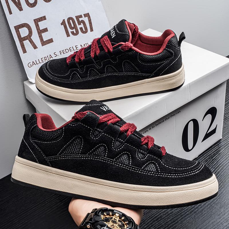 

Мужские кеды модные, трендовые и универсальные. Мужская обувь для путешествий на открытом воздухе легко сочетается и простая, но модная. 44 чёрный