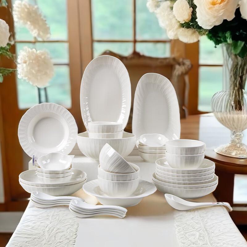 Huaqingge 38-Piece Pure White Petal Dinnerware Set