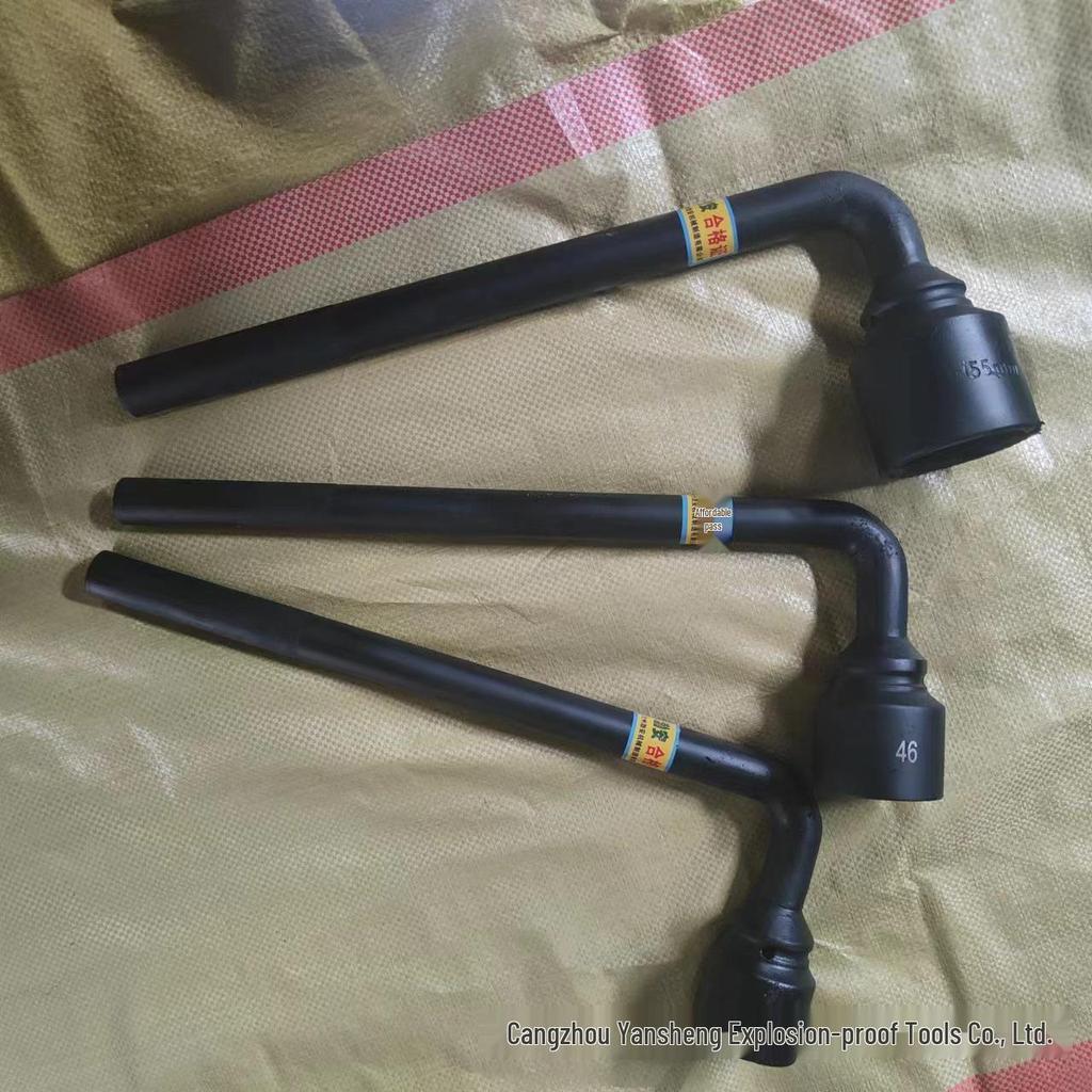 L-Shaped Socket Wrench: Truck Tire Removal Tool & Bent Bar Pipe Wrench