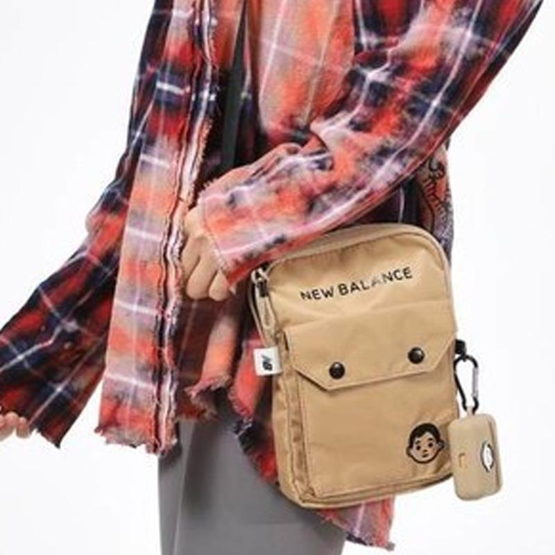 New Balance Fabric Shoulder Bag, Crossbody Bag Regular Unisex Khaki New Balance LAB13602-MSU