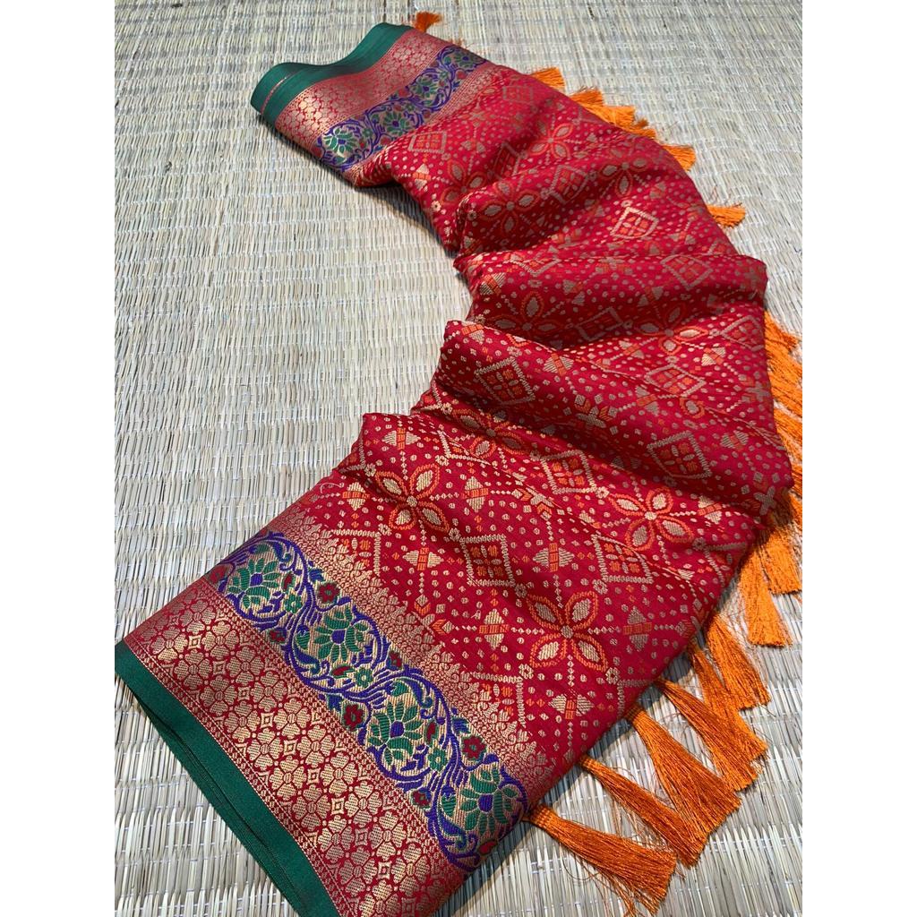 

стильное сари из чистого шелка патола